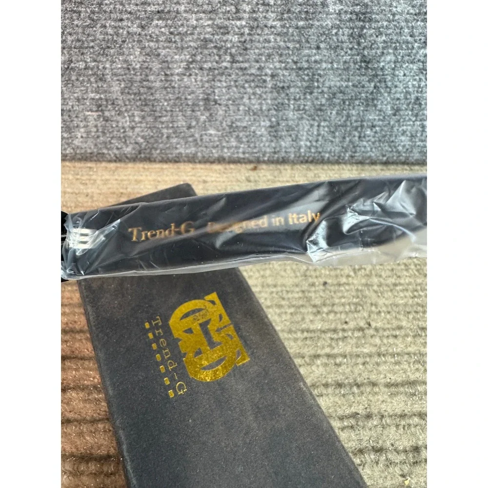 Trend-G FA221129 Black Square Sunglasses Gold Logo Designed in Italy 54-20-145